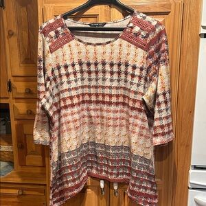 Zac and Rachel Womans 2x tunic with pretty fall flannel blend pattern.